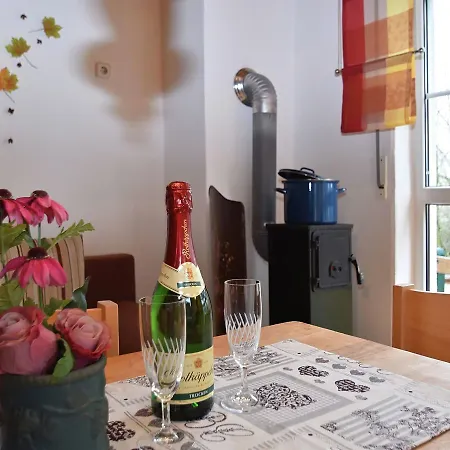 Vintage Holiday Home With Private Garden In Grossropperhausen Frielendorf