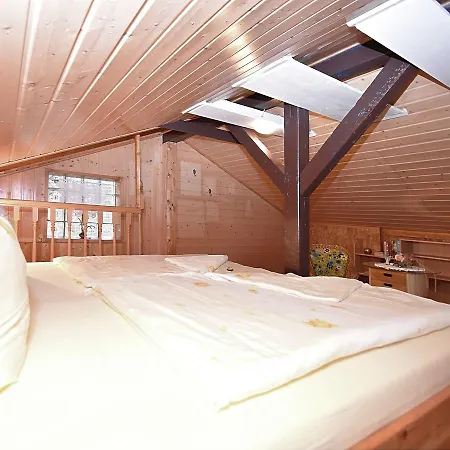 Vintage Holiday Home With Private Garden In Grossropperhausen *